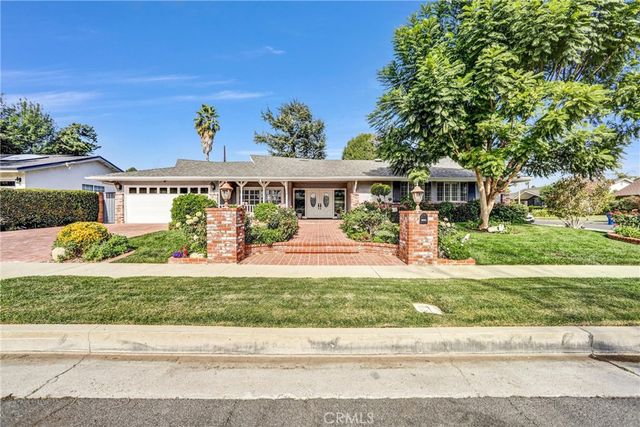 $1,299,000 | 19201 Dearborn Street | Northridge