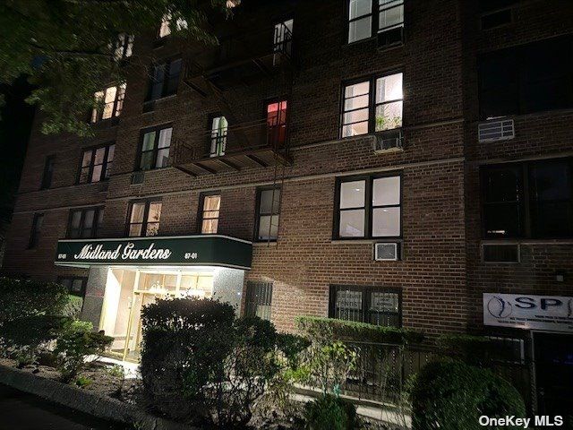 $380,000 | 87-01 Midland Parkway, Unit 5C | Jamaica Estates