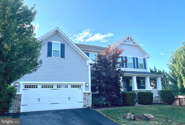 $749,000 | 17 Kimberly Kristin Way | Lovettsville