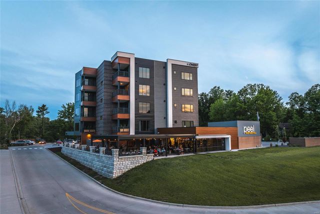 $610,000 | 100 Quartz Knoll, Unit 401 | Edwardsville