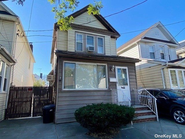 $769,999 | 95-34 82nd Street | Ozone Park