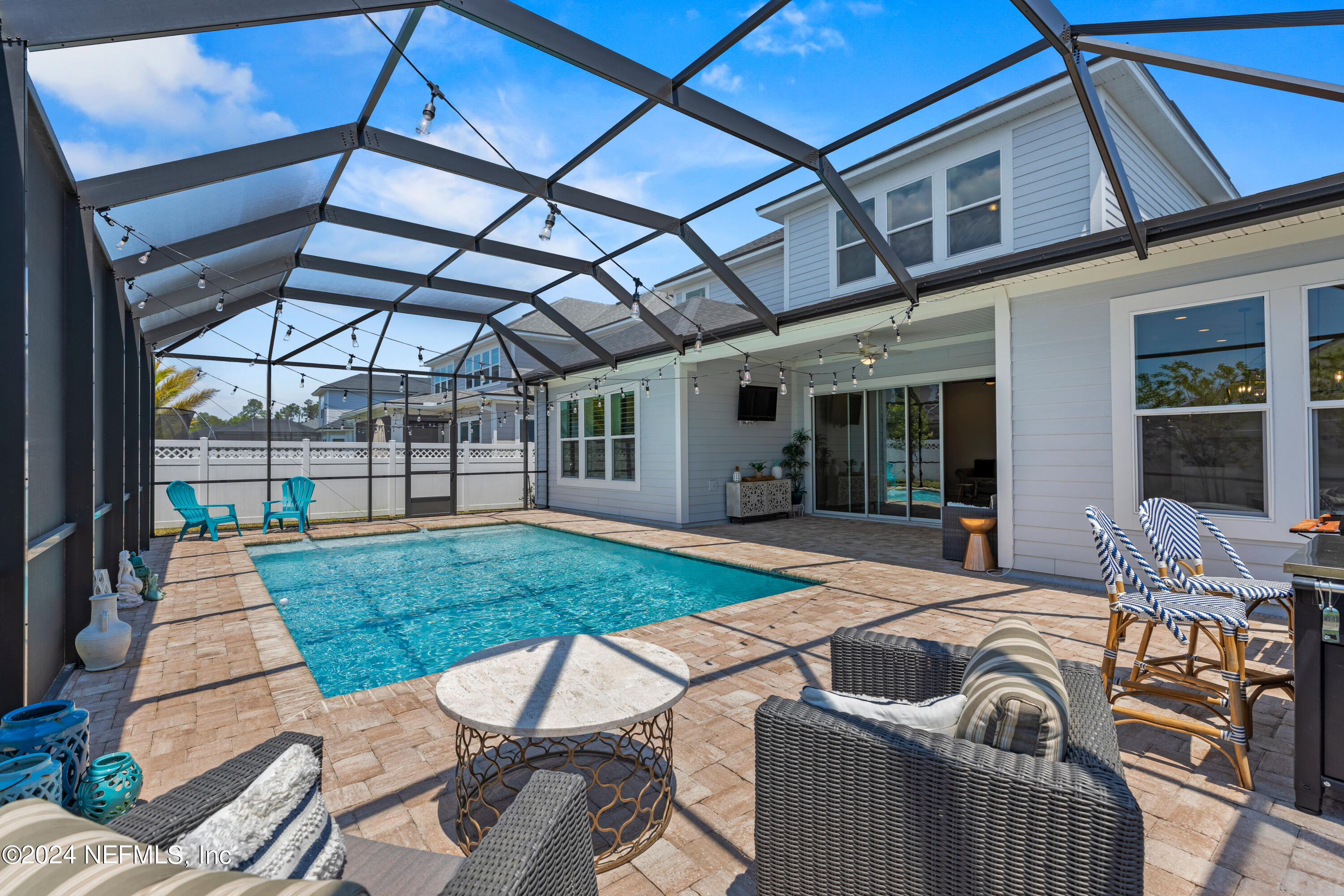 Screened-in Pool