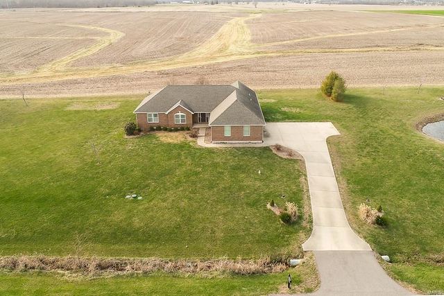 $450,000 | 6408 Edge Water Drive | 8 Township - Monroe County