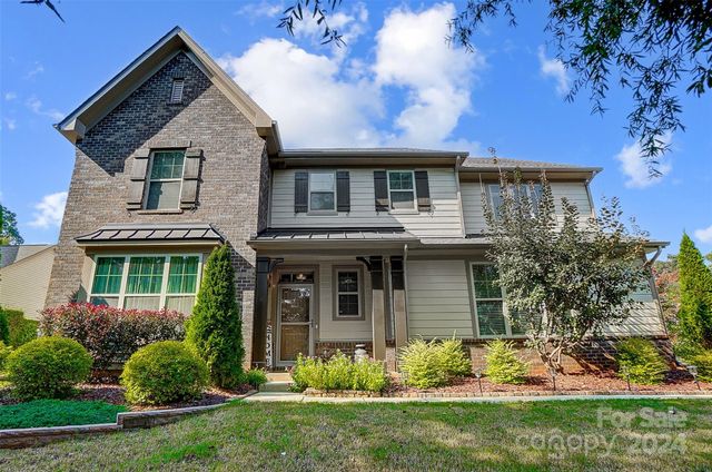 $879,000 | 7111 Garden Hill Drive | Huntersville