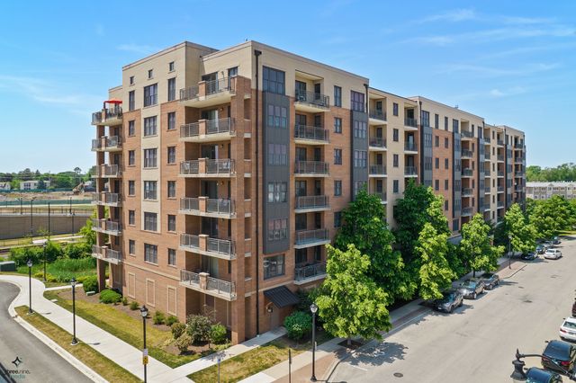 $2,200 | 300 Anthony Avenue, Unit 401 | Mundelein