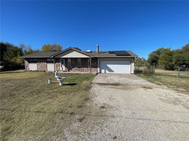 $189,900 | 1361 North Broadway Road | Belle Plaine Township - Sumner County