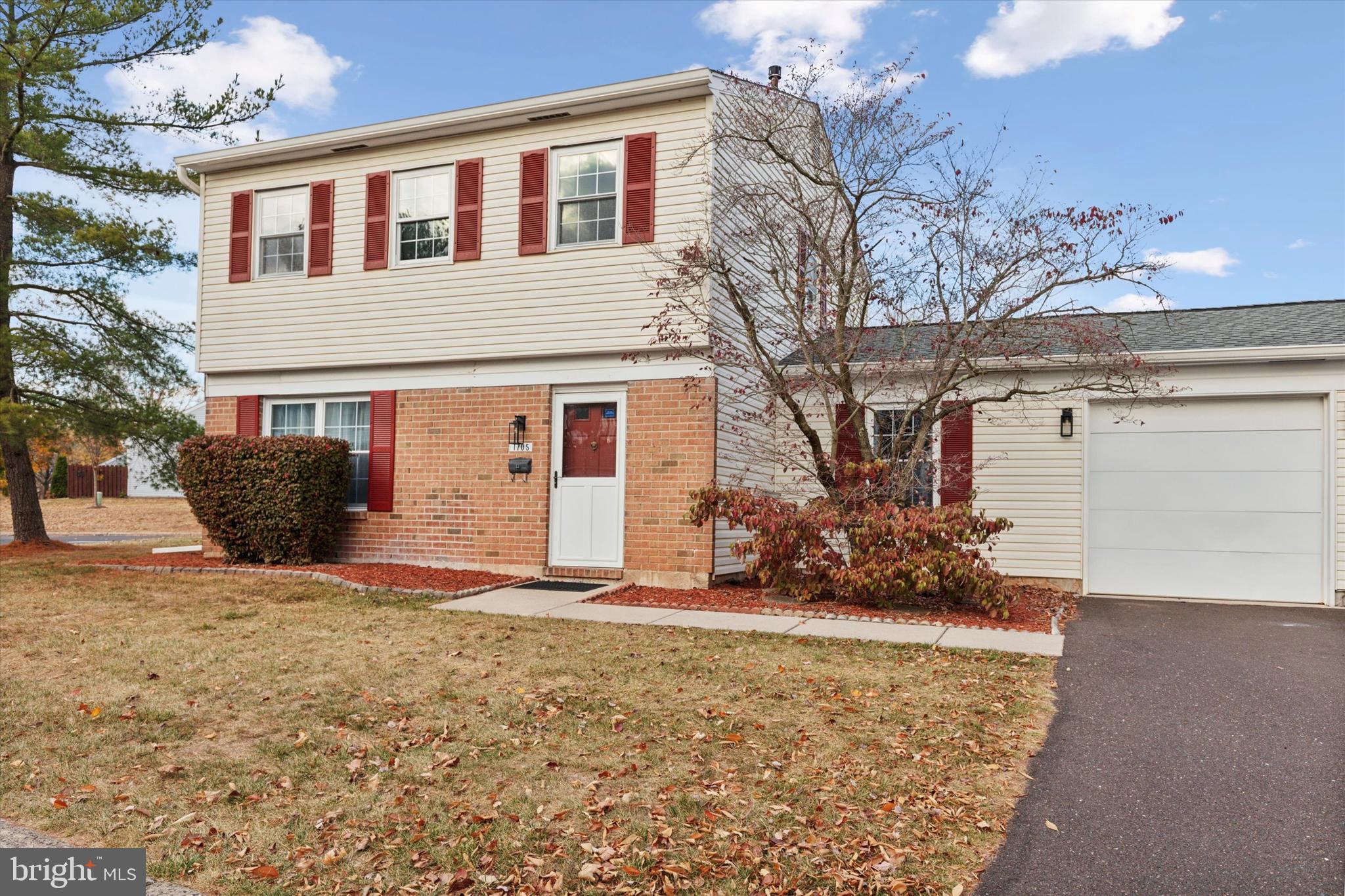 a front view of house with yard