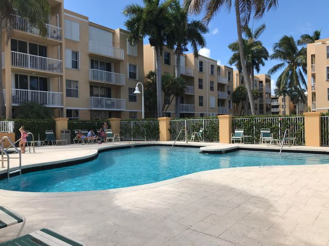 $298,900 | 1350 Southeast 3rd Avenue, Unit 407 | Dania Beach