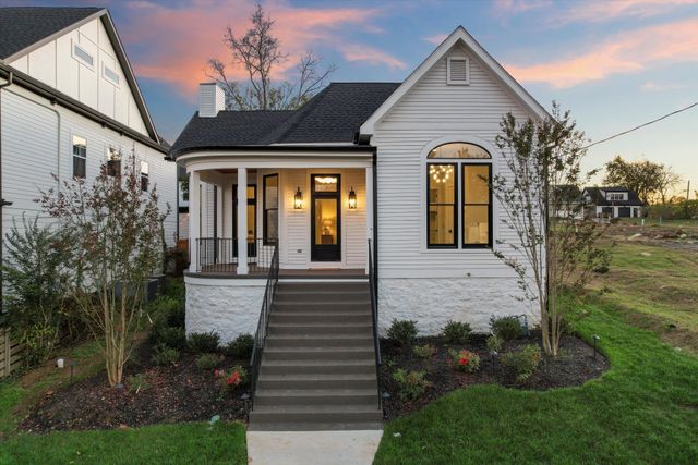 $2,350,000 | 937 South Douglas Avenue | Historic Waverly