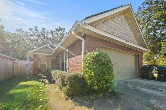 $240,000 | 6041 Champion Oaks Drive | Bellview