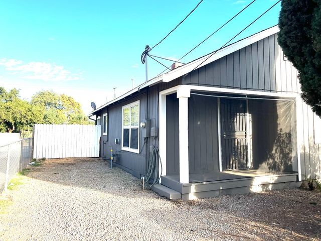 $275,000 | 618 South Modesto Avenue | Boggs