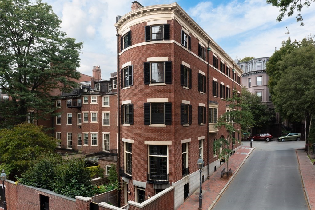 Beacon Hill Boston Neighborhood Guide - Compass