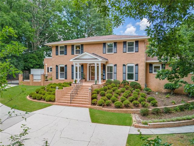 $1,285,000 | 1195 Old Woodbine Road Northeast | Derby Hills