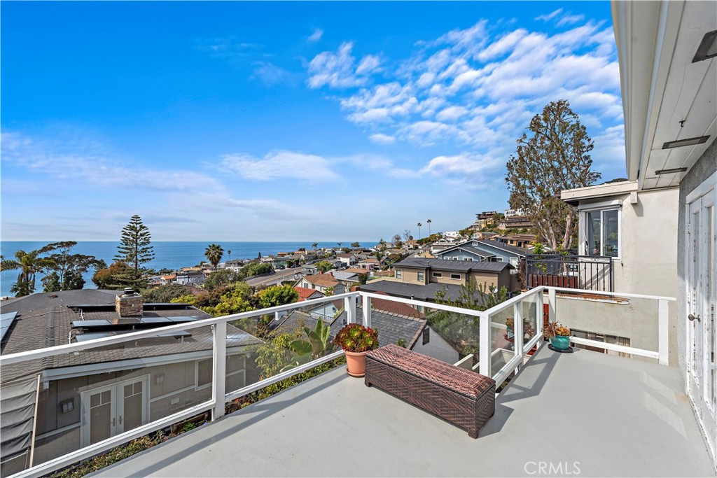 a view of a terrace with sky view