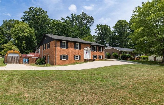 $465,000 | 601 Shelby Drive | The Thicket