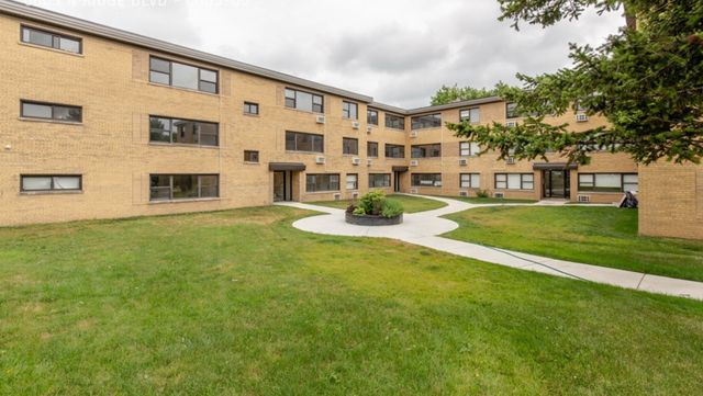 $1,600 | 6803 North Ridge Boulevard, Unit G5 | East Rogers Park