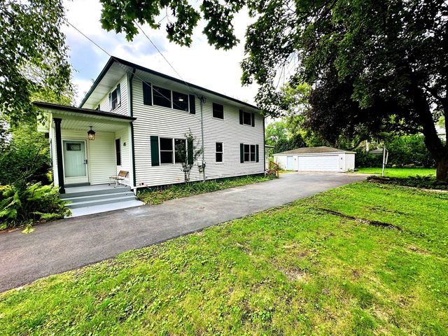 $349,900 | 1007 Pine Street | Fox River Grove