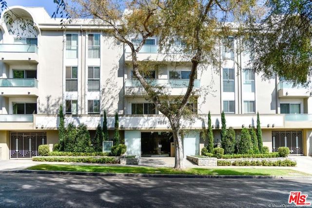 $8,000 | 1818 Thayer Avenue, Unit 206 | Westwood