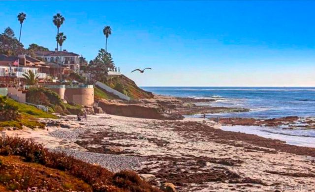 $4,200 | 6333 La Jolla Boulevard, Unit 379 | Beach Barber