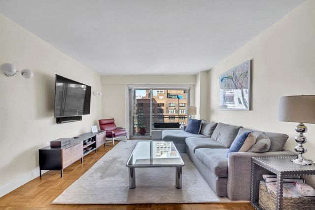 $1,325,000 | 400 East 56th Street, Unit 17G | Sutton Place