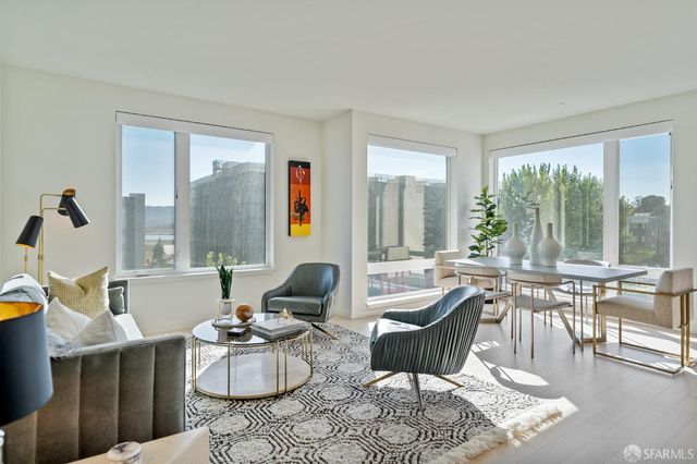 $849,800 | 51 Innes Court, Unit 403 | Hunters Point