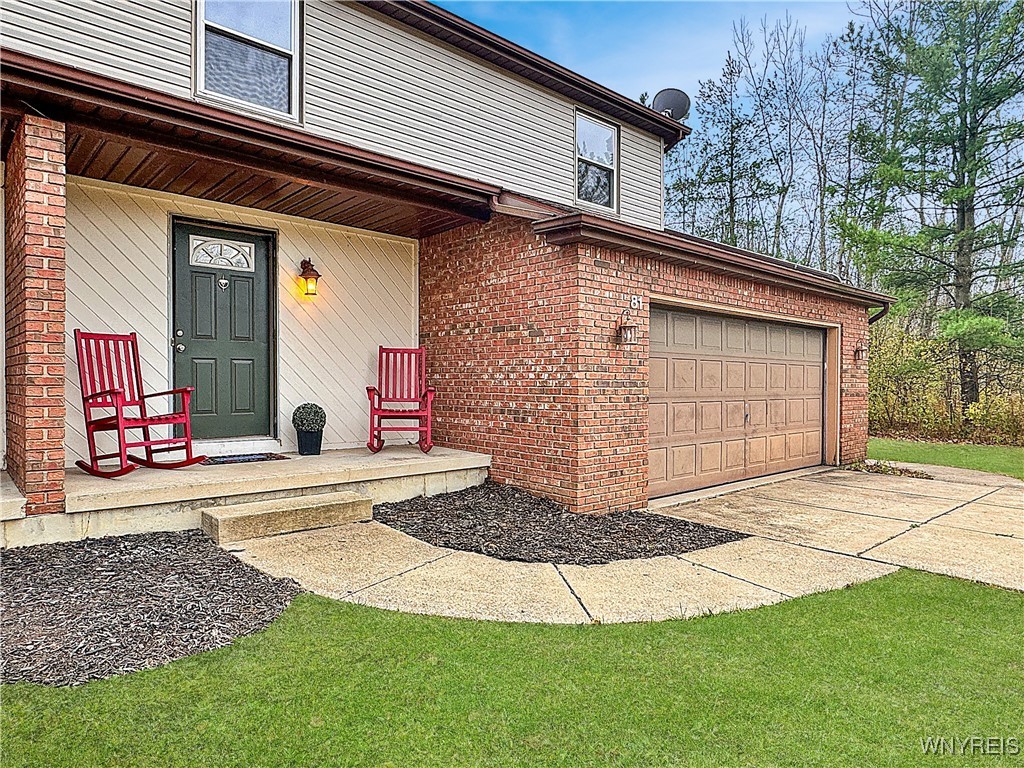 Beautiful private entry with 2 car garage