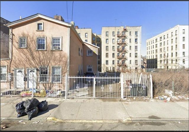 $899,000 | 3567 Willett Avenue | Williamsbridge