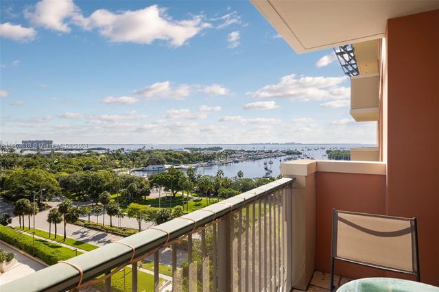 $579,500 | 2951 South Bayshore Drive, Unit 1005 | The Grove