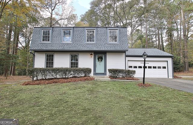 $440,000 | 1102 Hip Pocket Road | Peachtree City