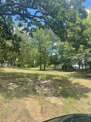 $20,000 | Lot 7 Brown Street | Downtown Longview