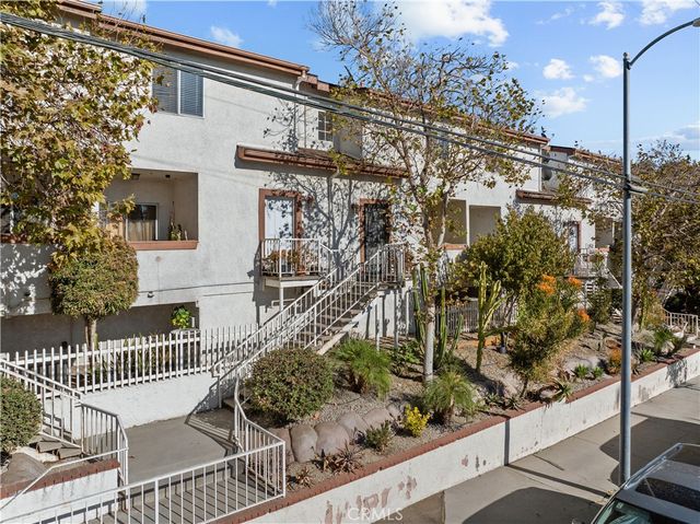 $550,000 | 13522 Glenoaks Boulevard, Unit 4 | Sylmar