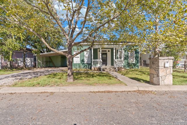 $1,975 | 114 Short Street | Boerne