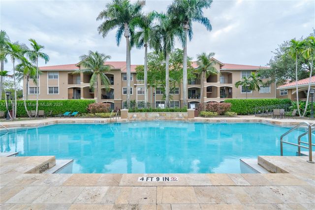 $389,000 | 230 Southwest 117th Terrace, Unit 11108 | Pembroke Lakes South