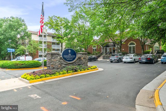 $265,000 | 1504 Lincoln Way, Unit 110 | Fountains at Mclean Condominiums