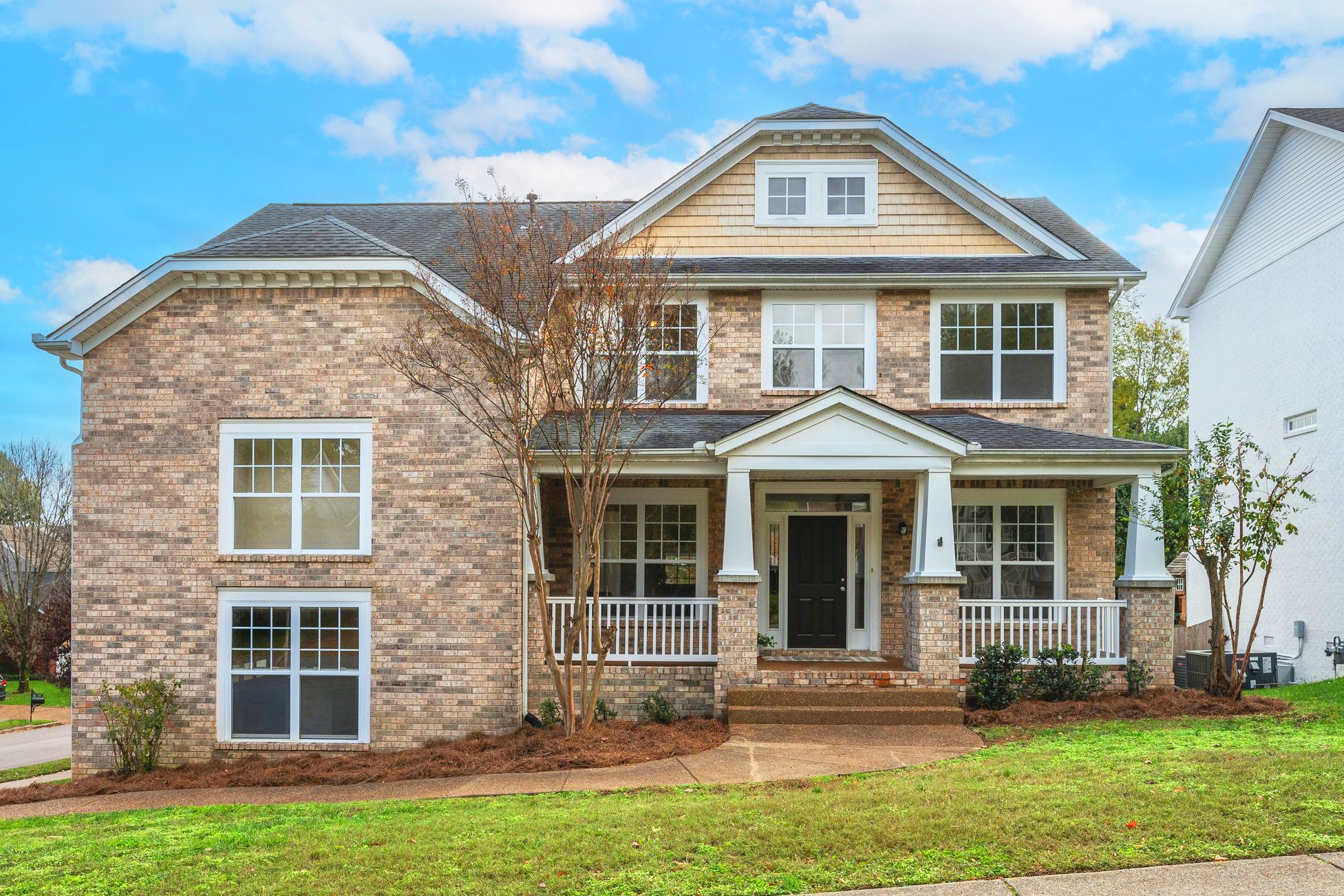 Wonderful home in the heart of McKay's Mill. With a Craftsman style and full front porch on a corner lot, this home offers a beautiful exterior to welcome you home!