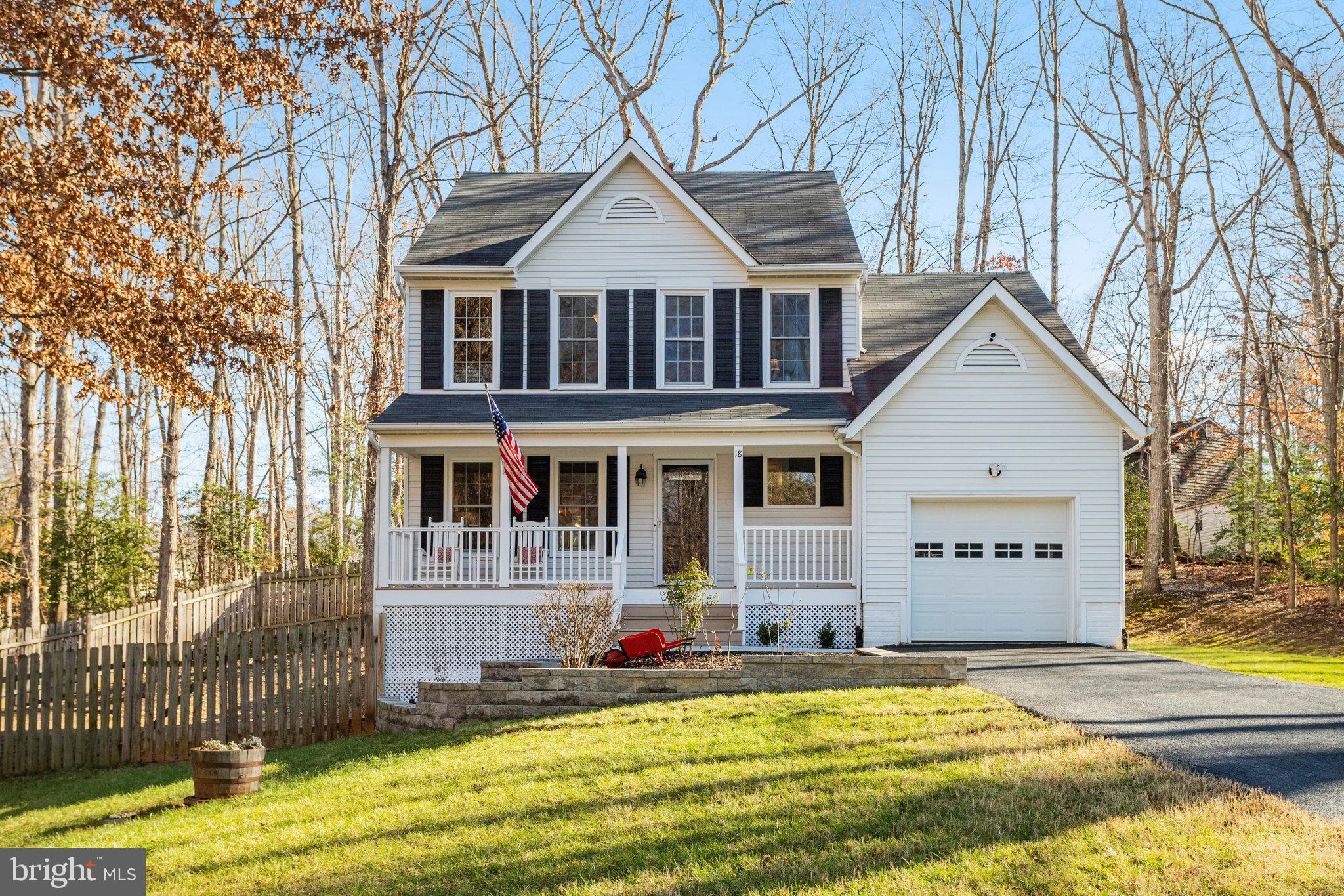 Classic 4-bed colonial on quiet cul-de-sac