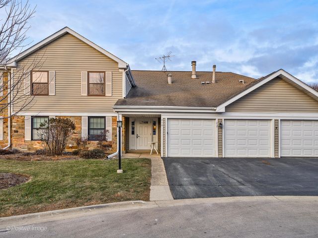 $290,000 | 212 Scarsdale Court, Unit C2 | Schaumburg