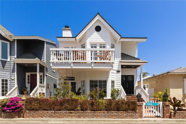 $3,999,999 | 459 35th Street | Manhattan Beach Sand