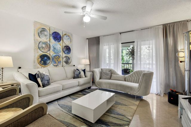 $330,000 | 1130 Homewood Boulevard, Unit 202F | Delray Beach