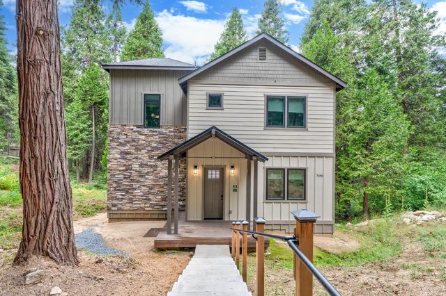 $1,625,000 | 7190 Yosemite Park Way | Yosemite West