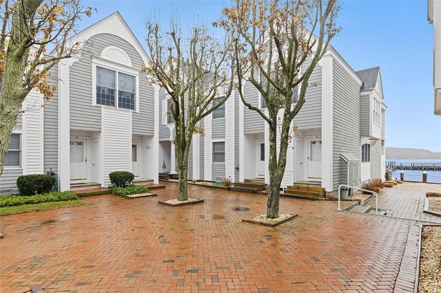 $1,300,000 | 160 5th Street, Unit 12 | Greenport