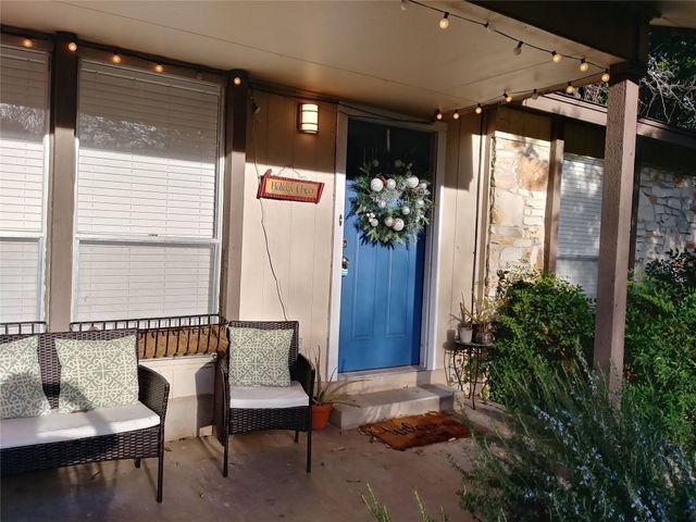 $2,200 | 1911 Casa Grande Drive, Unit A | Austin Lake Estates