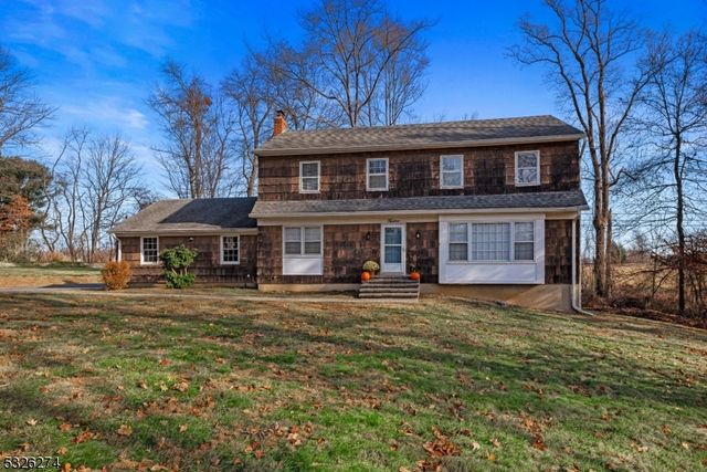 $529,900 | 12 Flintlock Drive | Washington Township - Morris County