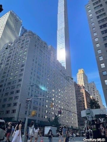 $399,000 | 100-west West 57th Street, Unit 2H | Hell's Kitchen