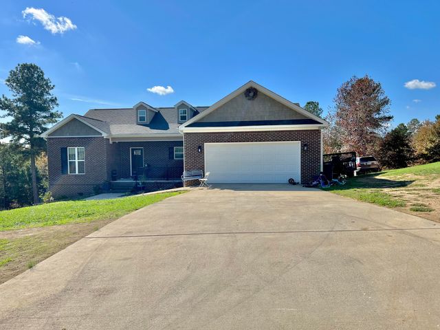 $370,000 | 365 Belle Circle