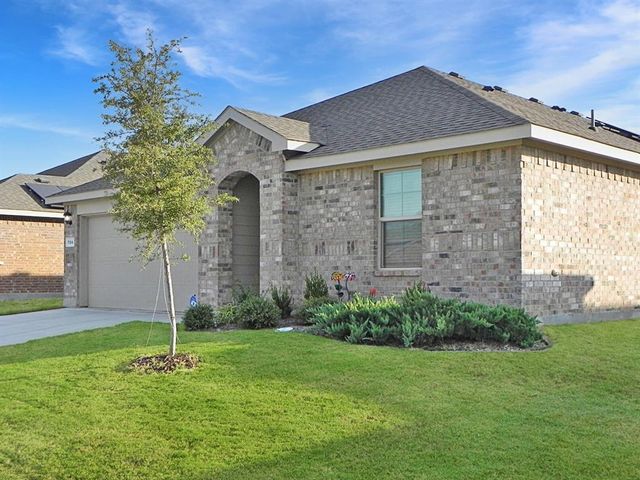 $310,000 | 704 Christopher Drive | Cleburne