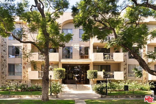 $7,995 | 423 North Palm Drive, Unit 102 | Beverly Hills