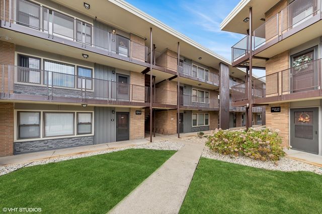 $190,000 | 9626 West Higgins Road, Unit 3DN | Rosemont