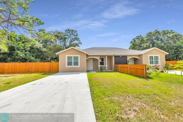 $2,200 | 306 North 18th Court, Unit 2 | Fort Pierce