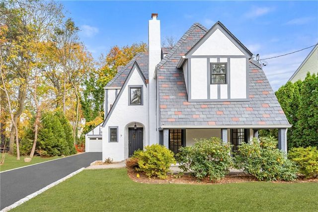 $2,595,000 | 7 Tyler Road | East Scarsdale